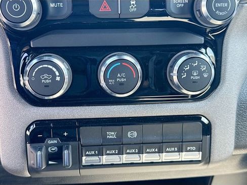 New 2026 RAM 3500 Tradesman AWD/4WD image 18