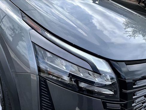 New 2026 Nissan Pathfinder SV image 13