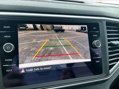 Used 2020 Volkswagen Atlas Cross Sport SE w/ Panoramic Sunroof Package image 14