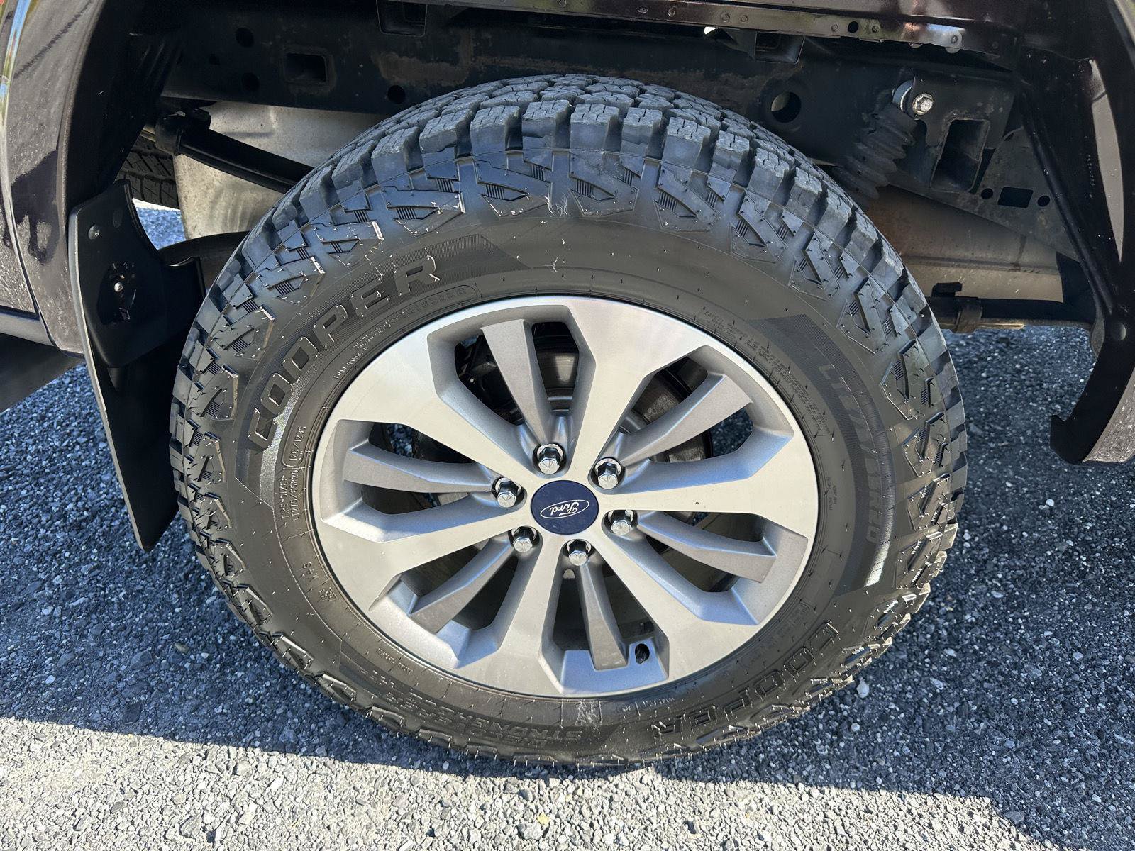Used 2020 Ford F150 XLT w/ Equipment Group 302A Luxury AWD/4WD image 11