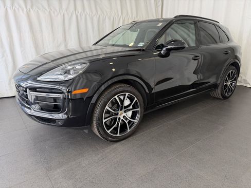 Certified 2023 Porsche Cayenne Turbo image 1