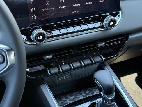 New 2026 GMC Canyon Elevation w/ Convenience Package image 31