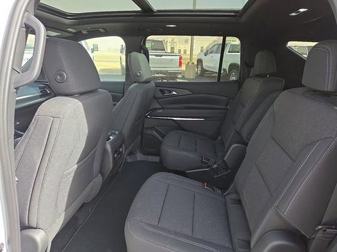 New 2026 Chevrolet Traverse LT w/ Sun and Wheel Package image 7