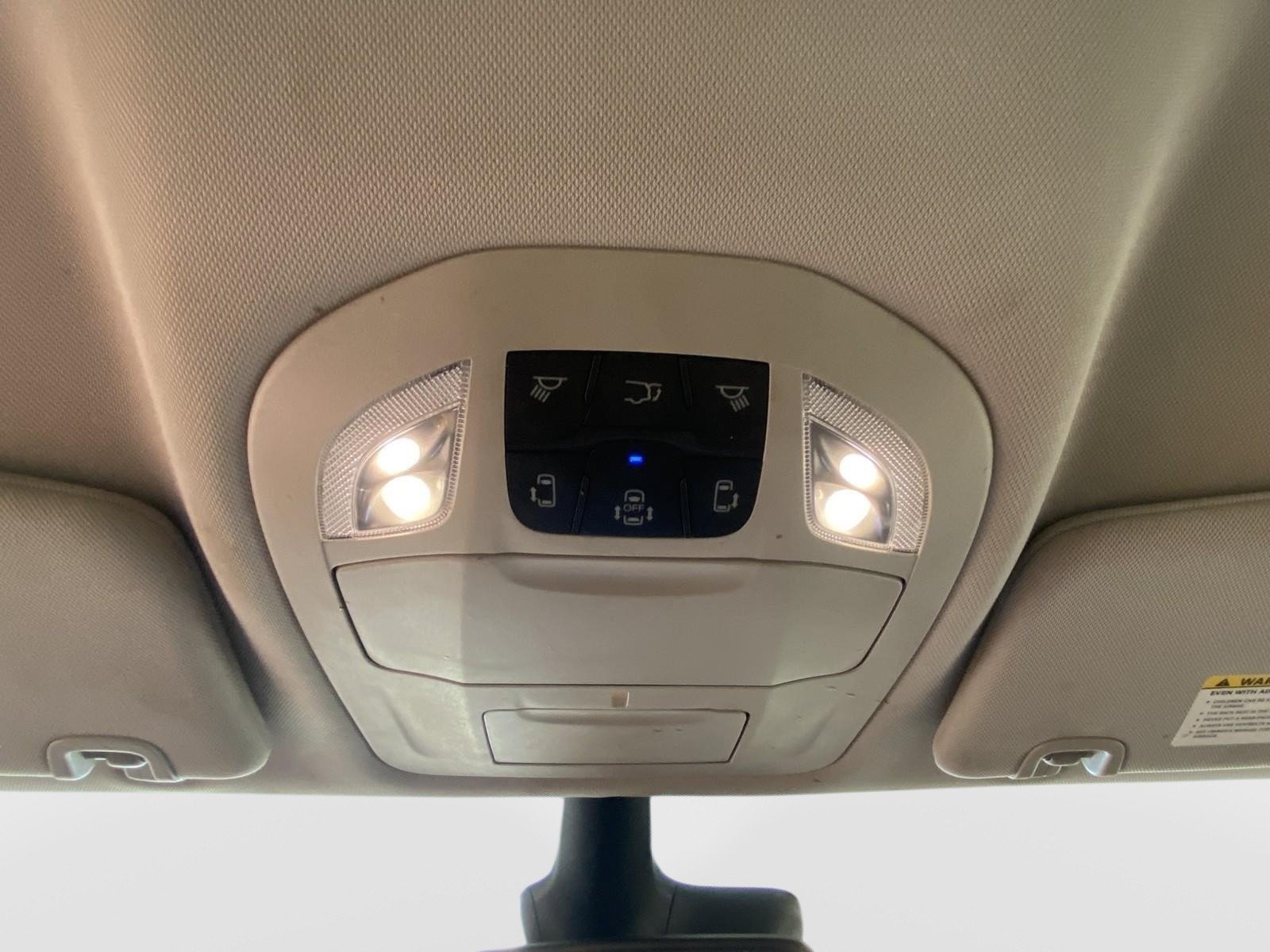 Used 2024 Chrysler Pacifica Touring-L FWD image 26