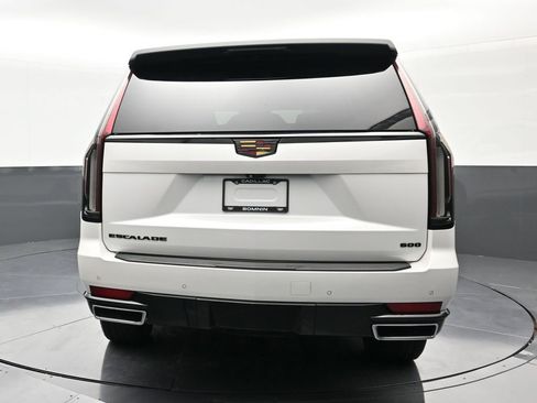Used 2022 Cadillac Escalade Premium Luxury AWD/4WD image 4