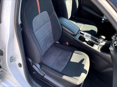 Used 2024 Nissan Sentra SR FWD image 5