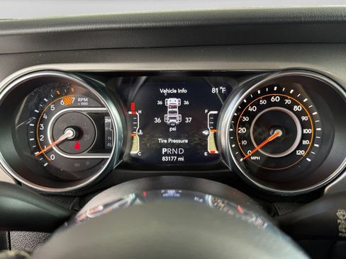 Used 2020 Jeep Wrangler Unlimited Sahara AWD/4WD image 21