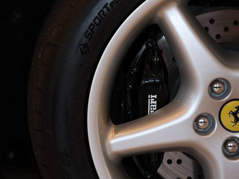 Used 1999 Ferrari 550 Maranello Coupe RWD image 10
