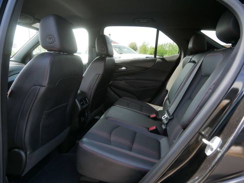 Used 2022 Chevrolet Equinox RS AWD/4WD image 16