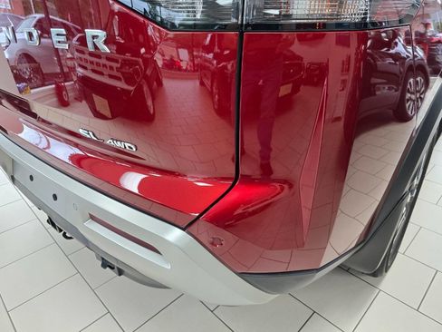 Used 2022 Nissan Pathfinder SL w/ SL Premium Package image 15