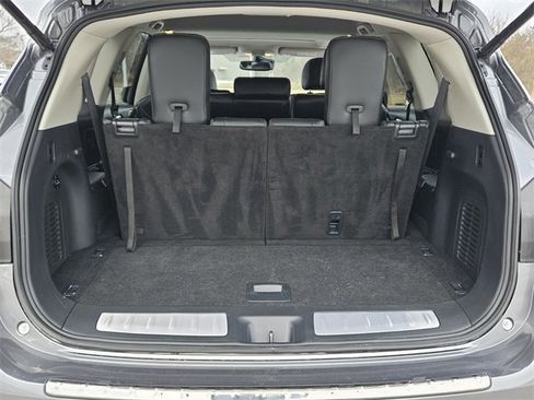 Used 2020 INFINITI QX60 Luxe w/ Essential Package image 12