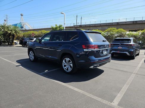 Certified 2023 Volkswagen Atlas SE w/ Panoramic Sunroof Package FWD image 7