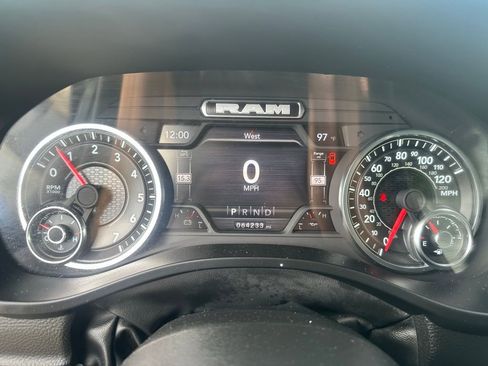 Used 2024 RAM 1500 Laramie image 11