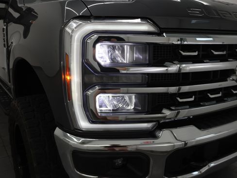 Used 2024 Ford F350 Lariat w/ Tremor Off-Road Package AWD/4WD image 29