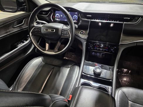 Used 2021 Jeep Grand Cherokee L Limited image 20