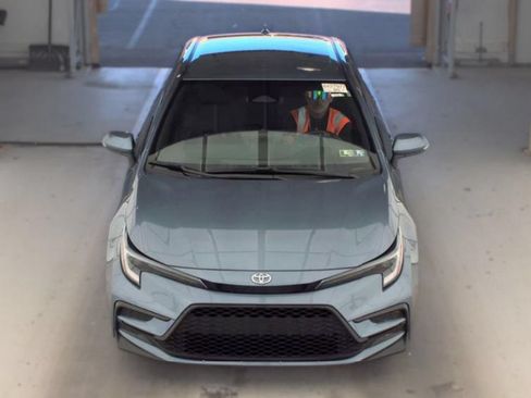 Used 2026 Toyota Corolla SE FWD image 2