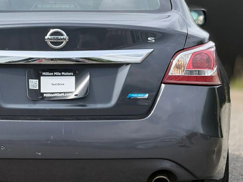 Used 2013 Nissan Altima 2.5 S FWD image 14