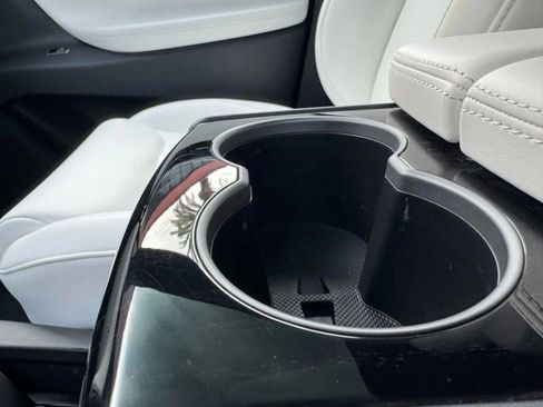 Used 2021 Tesla Model X Long Range image 45