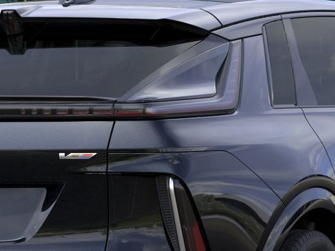 New 2026 Cadillac Lyriq V image 35