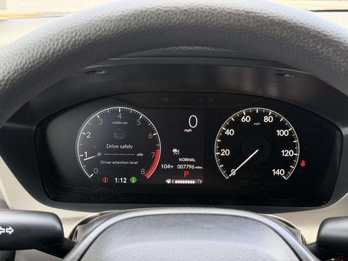 Used 2025 Honda HR-V LX image 11
