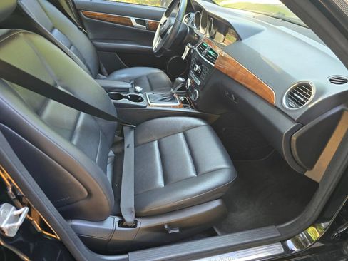 Used 2013 Mercedes-Benz C 300 4MATIC Sedan image 12