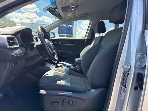 Used 2020 Kia Sorento S AWD/4WD image 4