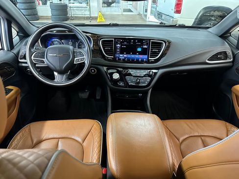 Certified 2021 Chrysler Pacifica Pinnacle image 15