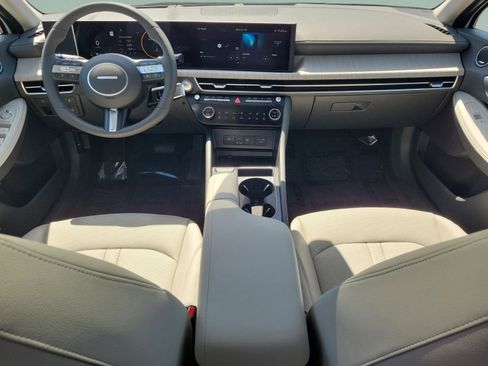 New 2025 Hyundai Sonata Limited image 14