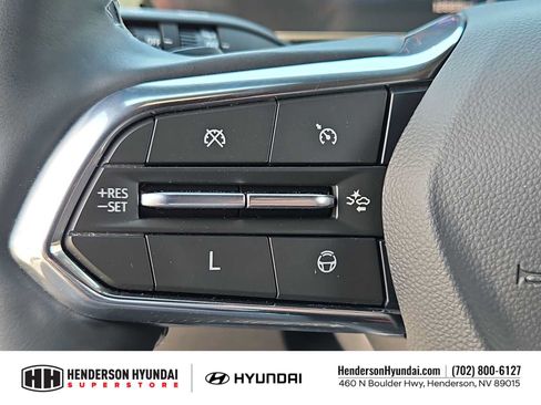 Used 2025 Chevrolet Traverse High Country FWD image 23