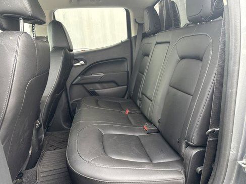 Used 2022 Chevrolet Colorado LT w/ Luxury Package image 17