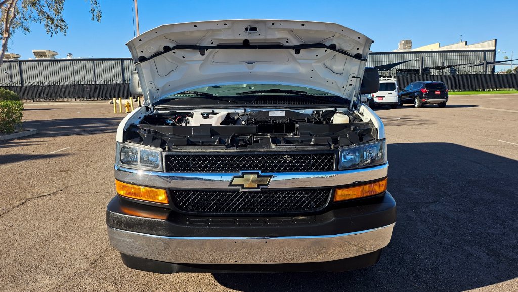 Used 2025 Chevrolet Express 3500 LT w/ LT Preferred Equipment Group RWD image 37