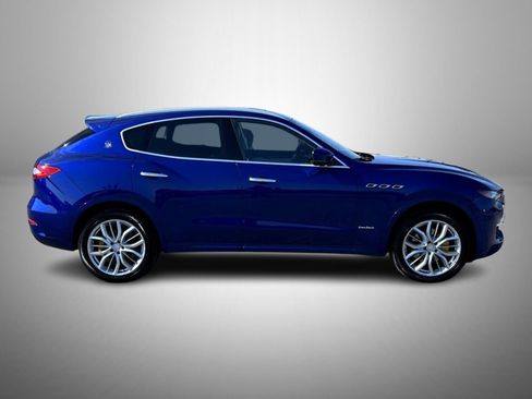Used 2019 Maserati Levante GranLusso image 4
