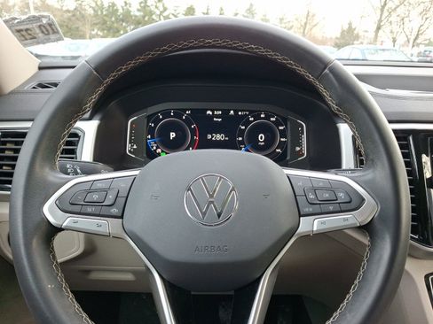 Certified 2023 Volkswagen Atlas SE image 20
