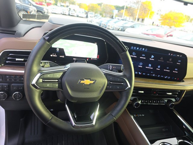 Used 2026 Chevrolet Suburban High Country AWD/4WD image 21