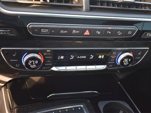 Used 2019 Audi Q7 3.0T Prestige w/ Prestige Package image 32