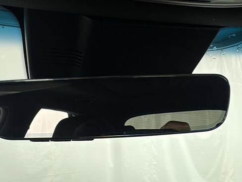 Used 2025 Genesis GV70 3.5T Sport image 33