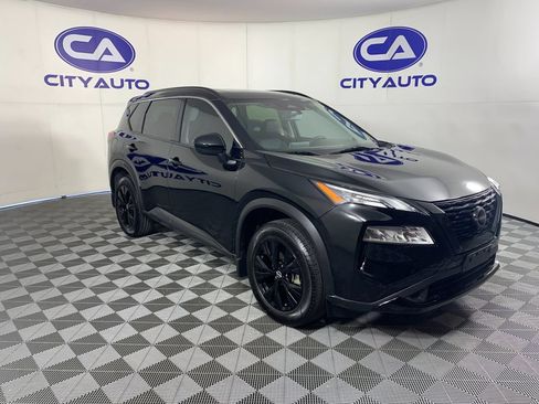 Used 2023 Nissan Rogue SV w/ SV Premium B Package FWD image 1