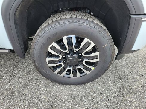 New 2026 GMC Sierra 2500 Denali Ultimate image 6