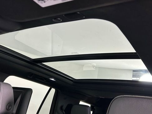 Used 2024 GMC Yukon Denali w/ Denali Reserve Package image 33