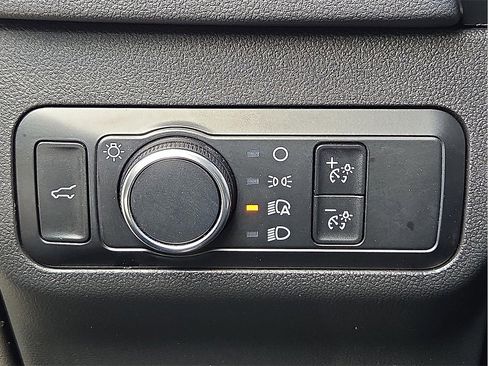 Used 2023 Ford Escape ST-Line image 21