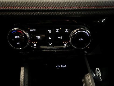 Certified 2025 Chevrolet TrailBlazer RS w/ Convenience Package image 16