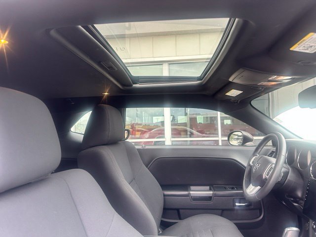 Used 2014 Dodge Challenger R/T RWD image 12