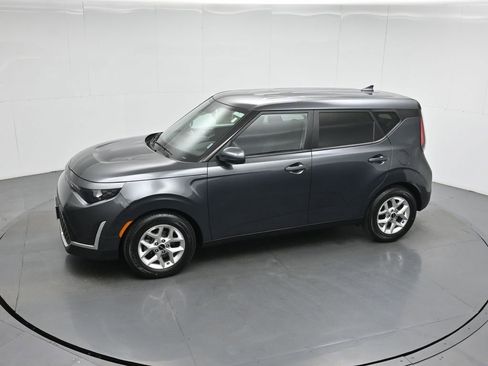 Used 2023 Kia Soul LX w/ Option Group 015 FWD image 43