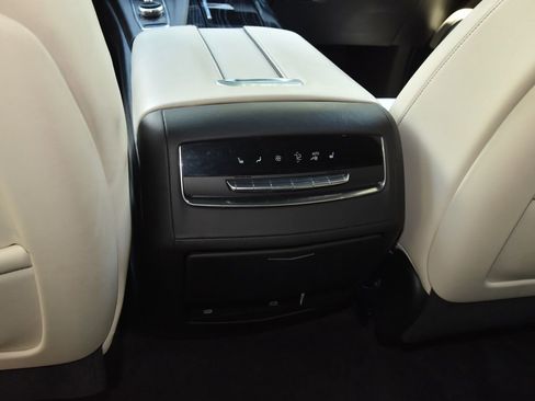Used 2023 Cadillac Escalade Sport AWD/4WD image 19