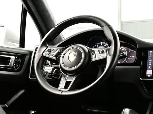 Certified 2021 Porsche Cayenne Turbo AWD/4WD image 21