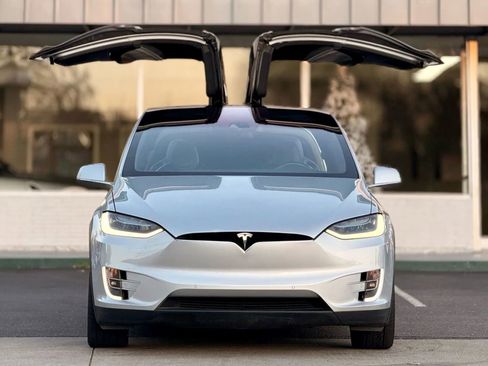 Used 2016 Tesla Model X Performance image 3
