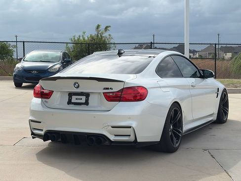 Used 2016 BMW M4 Coupe image 9
