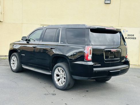Used 2017 GMC Yukon SLE w/ SLE Value Package AWD/4WD image 5