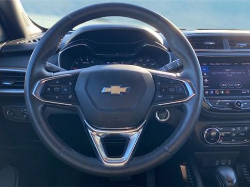 Used 2023 Chevrolet TrailBlazer ACTIV w/ Convenience Package image 11