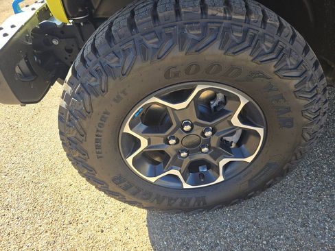 Used 2022 Jeep Wrangler Unlimited Rubicon 4xe w/ Steel Bumper Group image 9